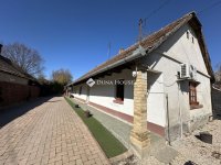 Eladó családi ház, Sáregresen 29.9 M Ft, 2 szobás