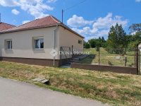 Eladó családi ház, Bakonyán 38.5 M Ft, 2 szobás