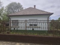Eladó családi ház, Pusztavacson 36.8 M Ft, 2 szobás