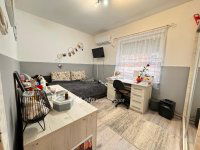 Eladó téglalakás, Celldömölkön 79.9 M Ft, 4 szobás