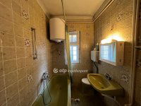 Eladó családi ház, III. kerületben 139.9 M Ft, 6 szobás