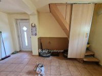 Eladó családi ház, Pécsett 89.9 M Ft, 4 szobás