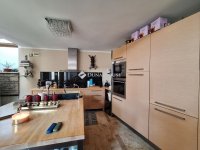 Eladó családi ház, Pécsett 130 M Ft, 4 szobás