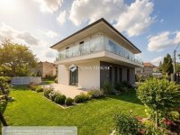 Eladó családi ház, XVII. kerületben 219 M Ft, 3 szobás