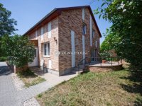 Eladó családi ház, Zsámbékon 179.9 M Ft, 5 szobás