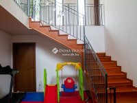 Eladó családi ház, Pécelen 249 M Ft, 6 szobás