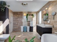 Eladó családi ház, Velencén 144 M Ft, 6 szobás