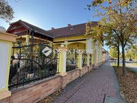 Eladó családi ház, Szarvason 160 M Ft, 5+1 szobás