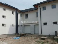 Eladó ikerház, Herceghalomon 135 M Ft, 5 szobás