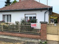 Eladó családi ház, Békésen 35.3 M Ft, 2 szobás