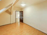 Eladó téglalakás, Kecskeméten 69.9 M Ft, 6 szobás