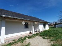 Eladó családi ház, Kókán 67 M Ft, 5 szobás