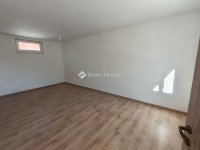 Eladó családi ház, Bagon 74.9 M Ft, 5 szobás