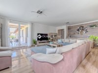 Eladó családi ház, Üllőn 299 M Ft, 6 szobás