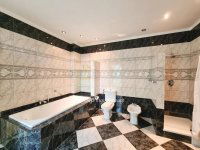 Eladó családi ház, XII. kerületben 549.9 M Ft, 9 szobás