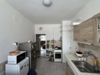 Eladó családi ház, Pécsett 62.5 M Ft, 8 szobás