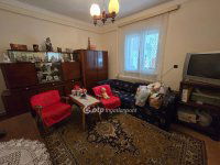 Eladó családi ház, Pápán 52 M Ft, 5+1 szobás