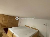Eladó téglalakás, VI. kerületben 74.5 M Ft, 1 szobás