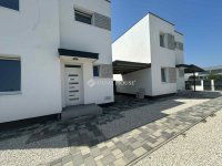 Eladó családi ház, Vecsésen 119.9 M Ft, 5 szobás