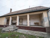 Eladó családi ház, Kerekegyházán 35 M Ft, 2 szobás