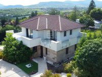 Eladó családi ház, Szentendrén 395.9 M Ft, 6+1 szobás