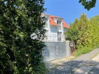 Eladó családi ház, II. kerületben 282.968 M Ft, 6 szobás