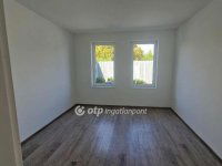 Eladó téglalakás, Tápiószelén 27.99 M Ft, 2 szobás