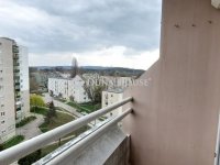 Eladó panellakás, Tatabányán 39.9 M Ft, 3 szobás
