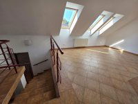 Kiadó iroda, Pécsett 350 E Ft / hó, 4+1 szobás