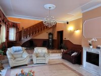 Eladó családi ház, Siófokon 596 M Ft, 9+1 szobás