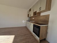 Eladó panellakás, Pécsett 44.9 M Ft, 2+1 szobás