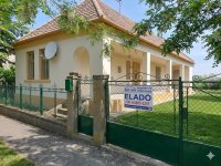 Eladó családi ház, Sikátoron 16.9 M Ft, 2 szobás