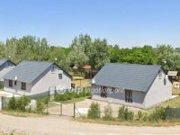 Eladó nyaraló, Békésszentandráson 130 M Ft, 2+2 szobás