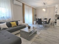 Eladó téglalakás, Szegeden 66.5 M Ft, 2 szobás