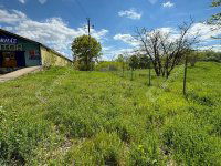 Eladó üzlethelyiség