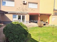 Eladó ikerház, Nyíregyházán 89.49 M Ft, 4 szobás