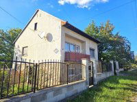 Eladó családi ház