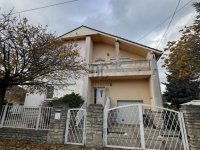 Eladó családi ház, Vecsésen 159 M Ft, 5 szobás