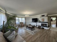 Eladó családi ház, Kecskeméten 224.9 M Ft, 7 szobás