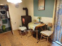 Eladó ikerház, Pécsett 8 M Ft, 2 szobás / költözzbe.hu