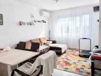 Eladó panellakás, Szegeden 48.3 M Ft, 2+1 szobás