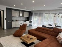 Eladó családi ház, Pécsett 229 M Ft, 4 szobás