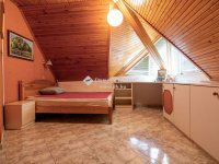 Eladó családi ház, Pécsett 138 M Ft, 4 szobás