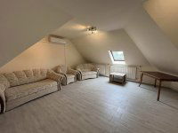 Eladó téglalakás, Balatonlelleén 49.9 M Ft, 6 szobás