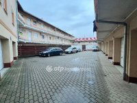 Eladó téglalakás, Pápán 32.49 M Ft, 1+1 szobás