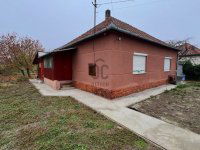 Eladó családi ház, Szekszárdon 35 M Ft, 3 szobás