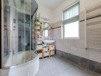 Eladó családi ház, Gödön 108.9 M Ft, 6 szobás