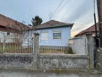 Eladó családi ház, Győrött 59.5 M Ft, 3 szobás