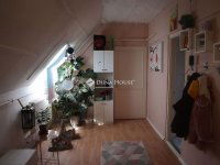 Eladó családi ház, Pécsett 50 M Ft, 5 szobás