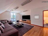 Eladó családi ház, XV. kerületben 289 M Ft, 8 szobás